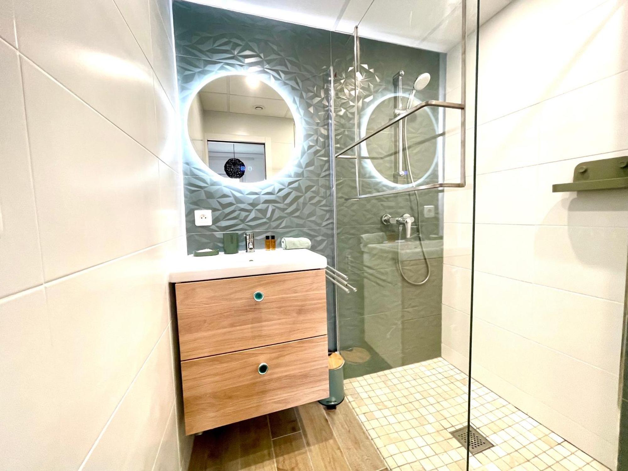 Homelivia Av Jean Medecin Nice Quarto foto