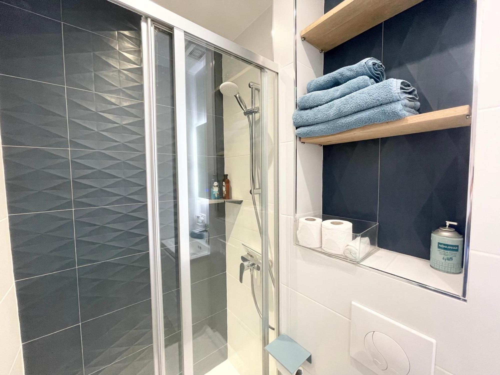 Homelivia Av Jean Medecin Nice Quarto foto